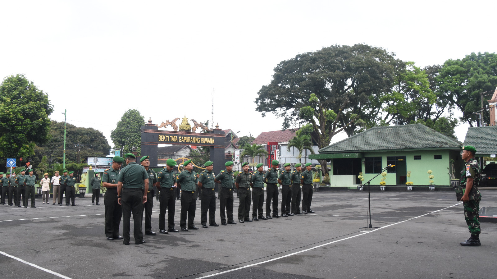 Kepala Penerangan Korem 073/Makutarama Pimpin Apel Pagi Prajurit dan PNS